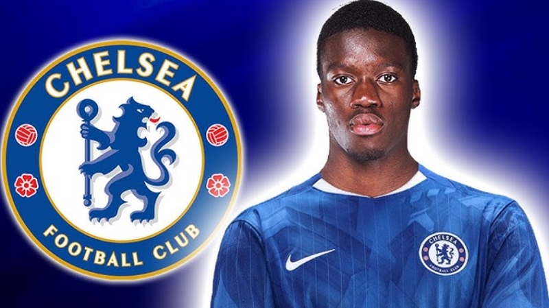chelsea-kich-hoat-phuong-an-khan-cap-noi-hang-thu-mamadou-sarr